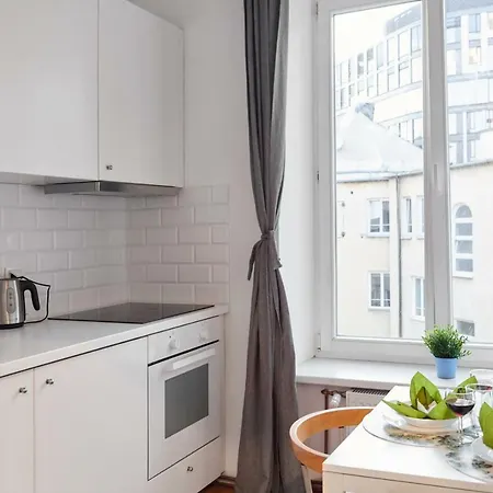Apartment Chmielna 24 By Renters *