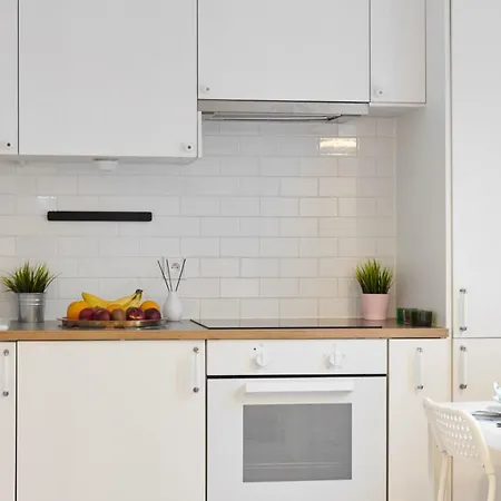 Chmielna 24 By Renters Apartment *